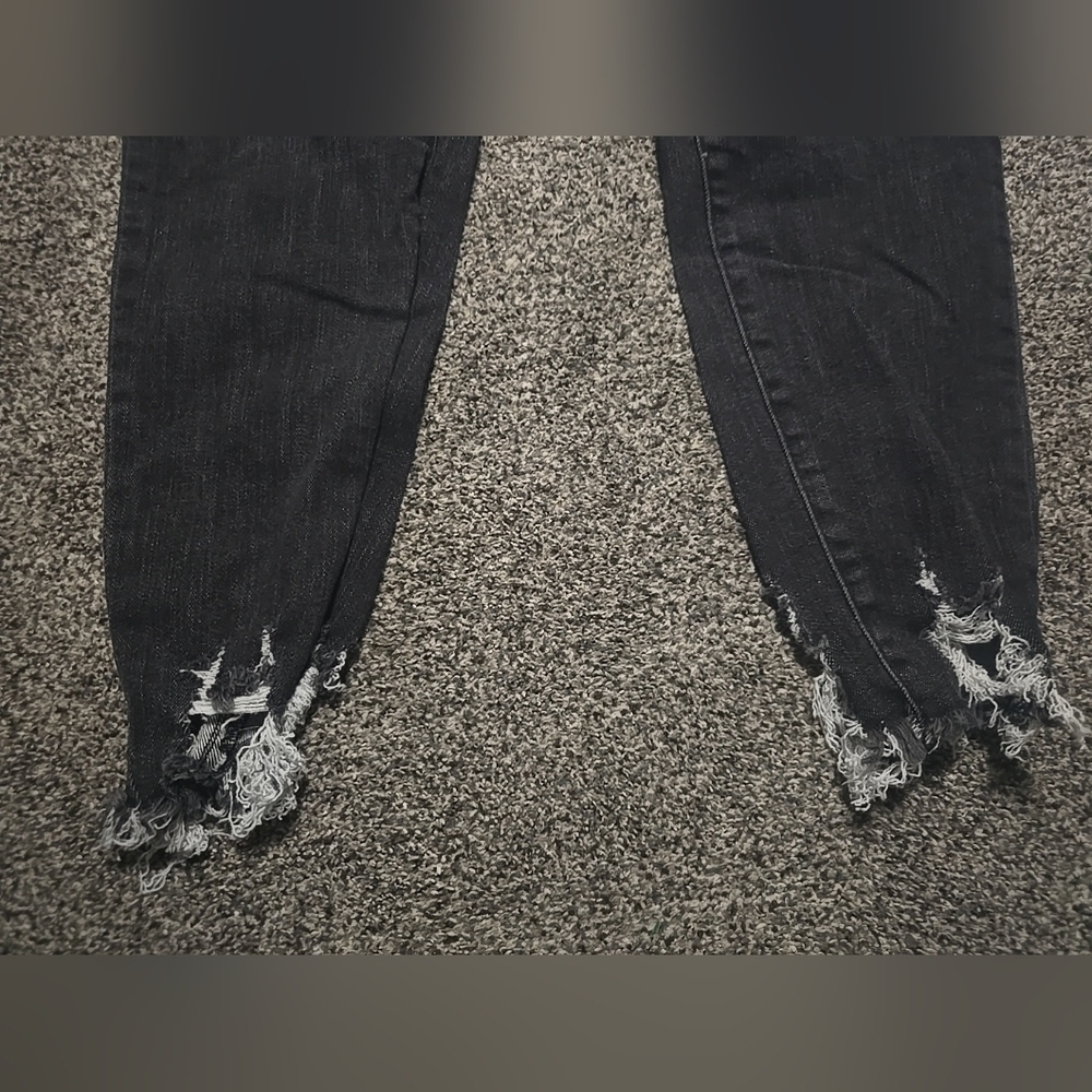Judy Blue Skinny Fit Charcoal Black Jeans, Distressed Hem, Womens Size 15/32 - Picture 9 of 12